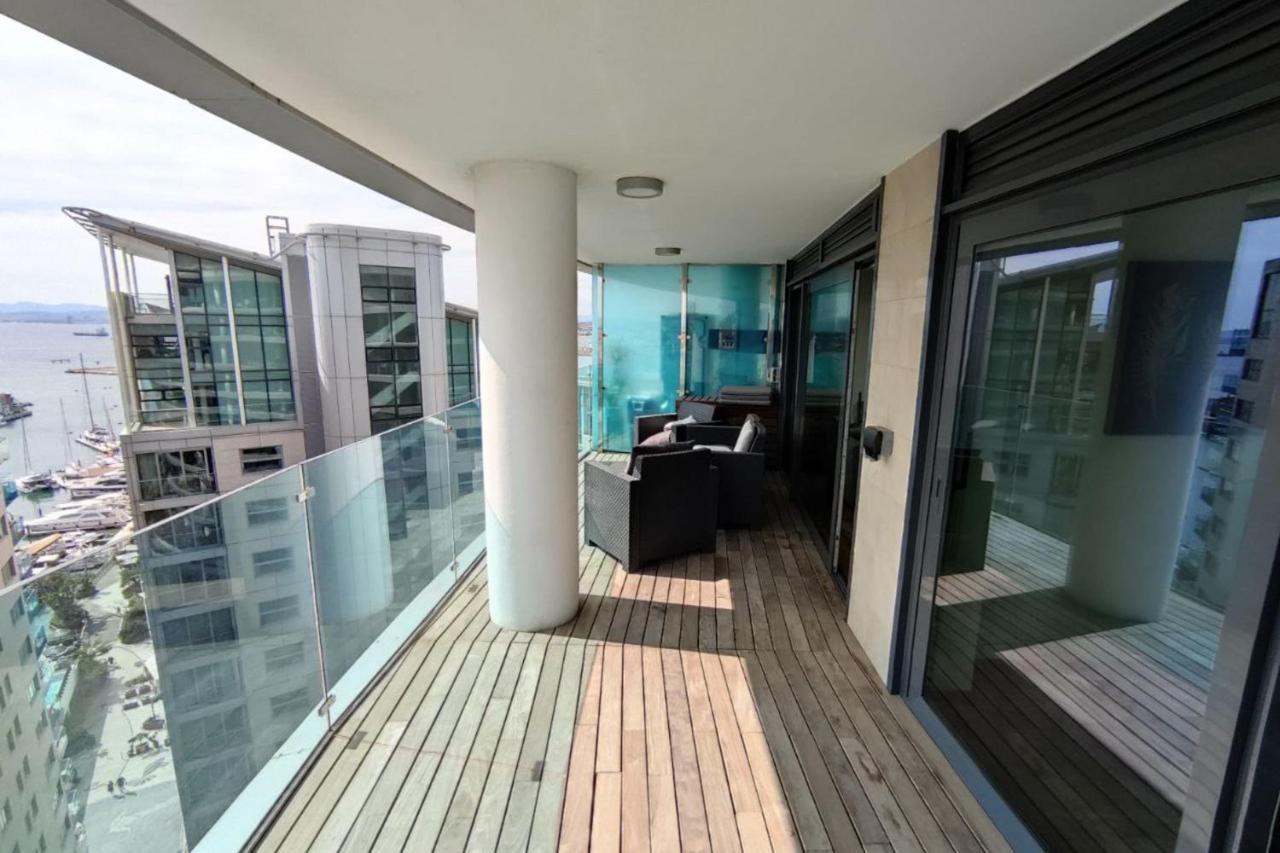 Seaside Serenity Oasis - High Floor - Stunning Views ジブラルタル エクステリア 写真
