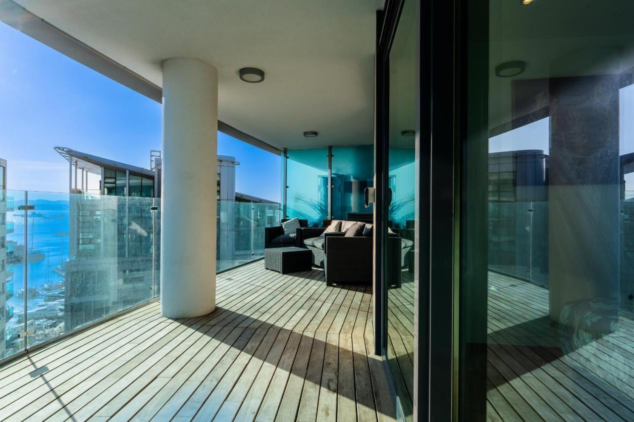 Seaside Serenity Oasis - High Floor - Stunning Views ジブラルタル エクステリア 写真