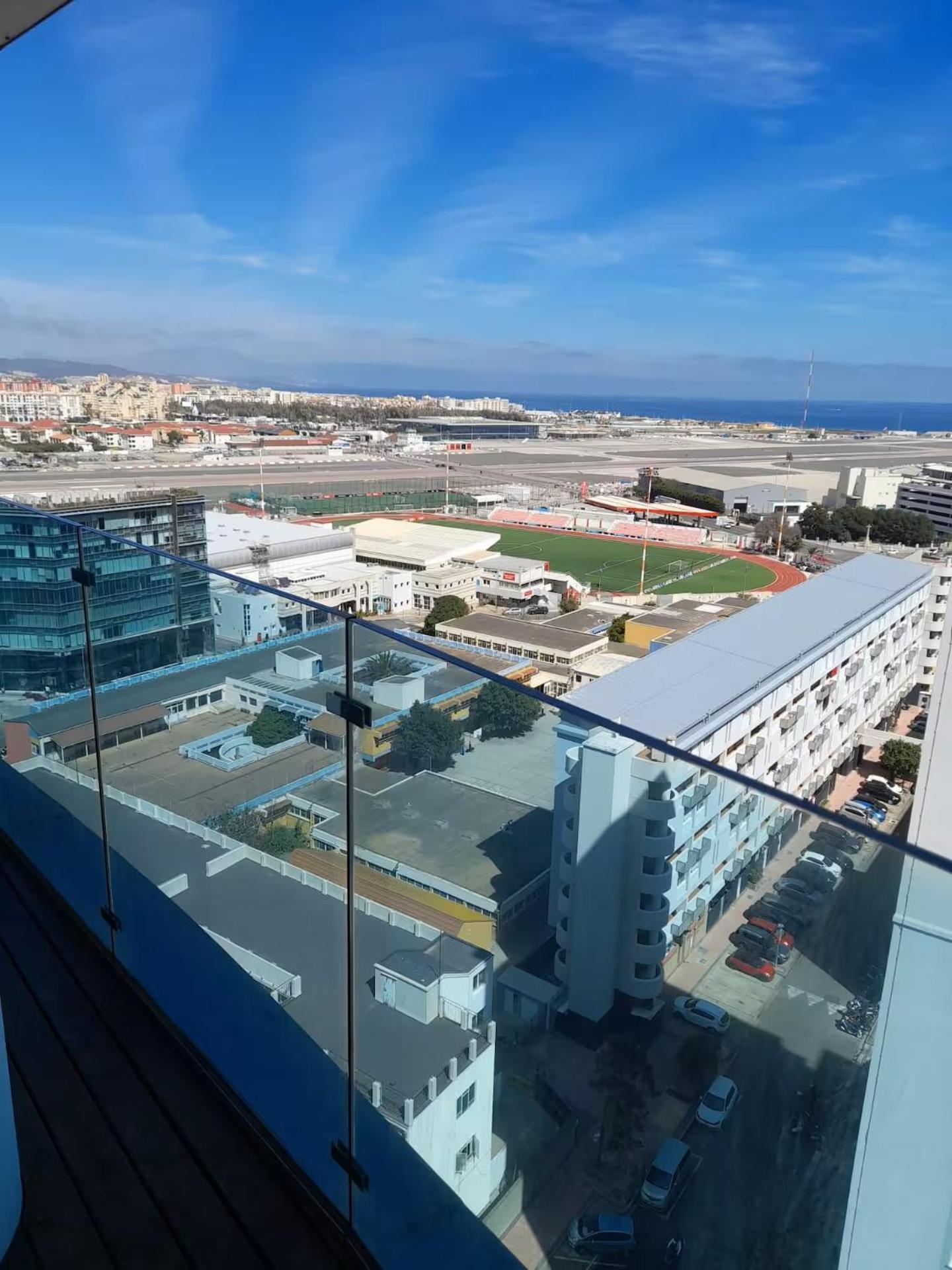 Seaside Serenity Oasis - High Floor - Stunning Views ジブラルタル エクステリア 写真